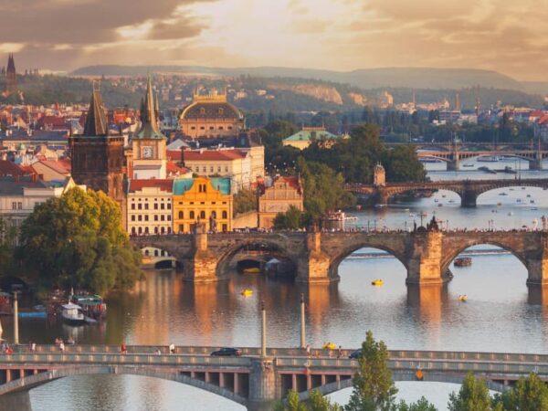 Grab this scholarship opportunity to study International Relations in Prague